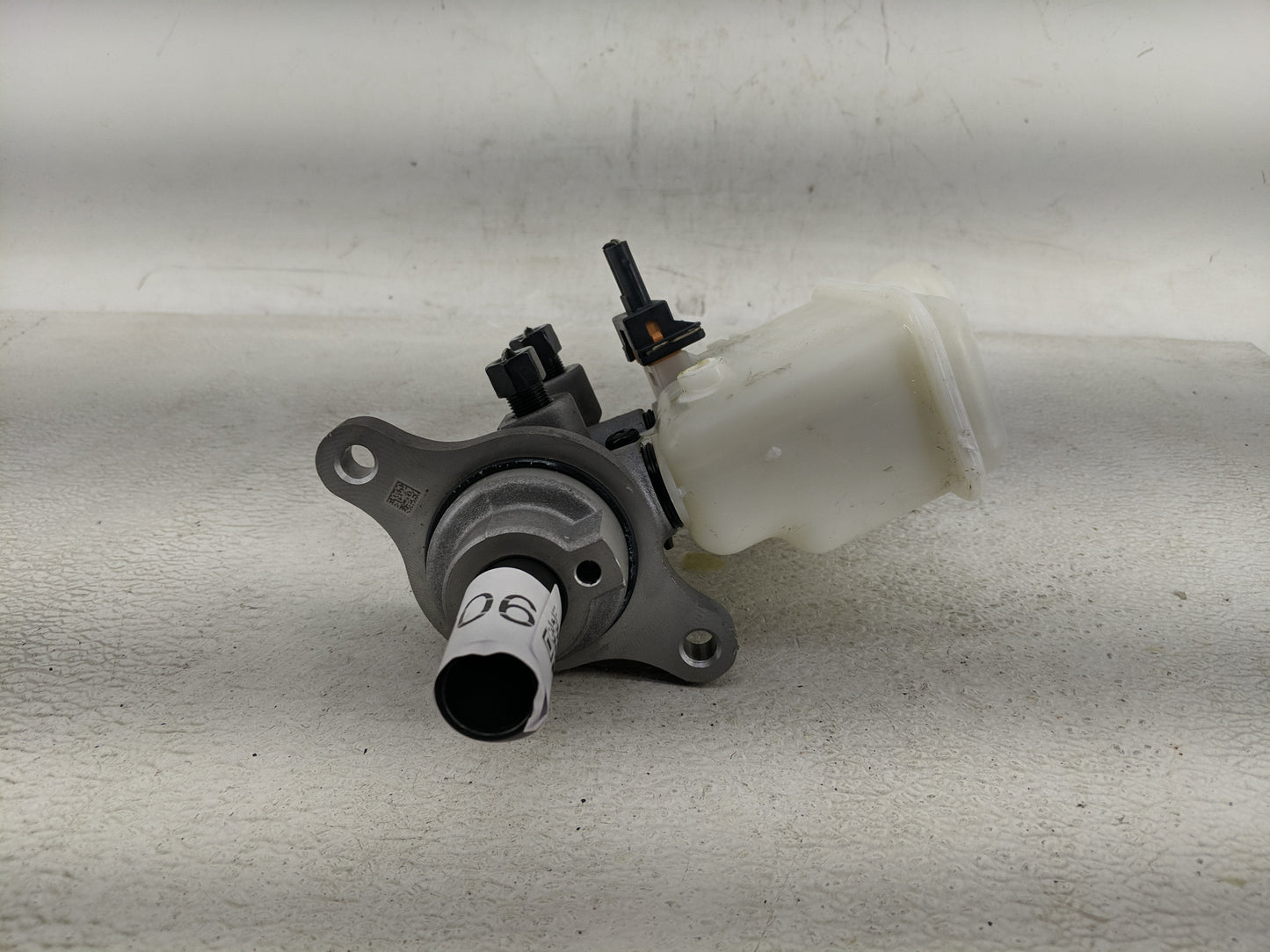 2014-2016 Kia Soul Brake Master Cylinder 1290053 - Oemusedautoparts1.com
