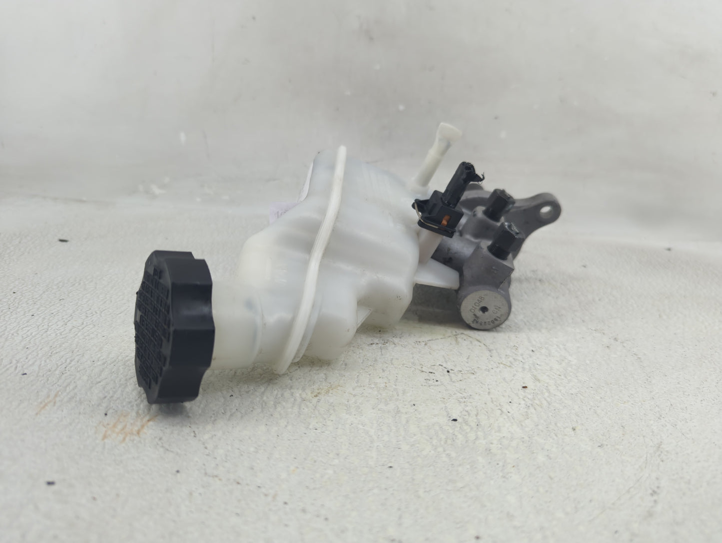 2014-2016 Kia Soul Brake Master Cylinder - Oemusedautoparts1.com