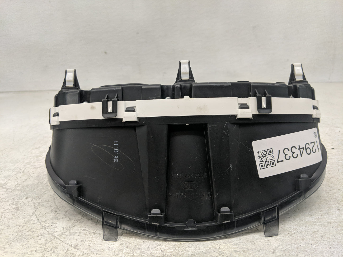 2016 Kia Soul Instrument Cluster Speedometer Gauges P/N:94006-B2630 Fits OEM Used Auto Parts - Oemusedautoparts1.com