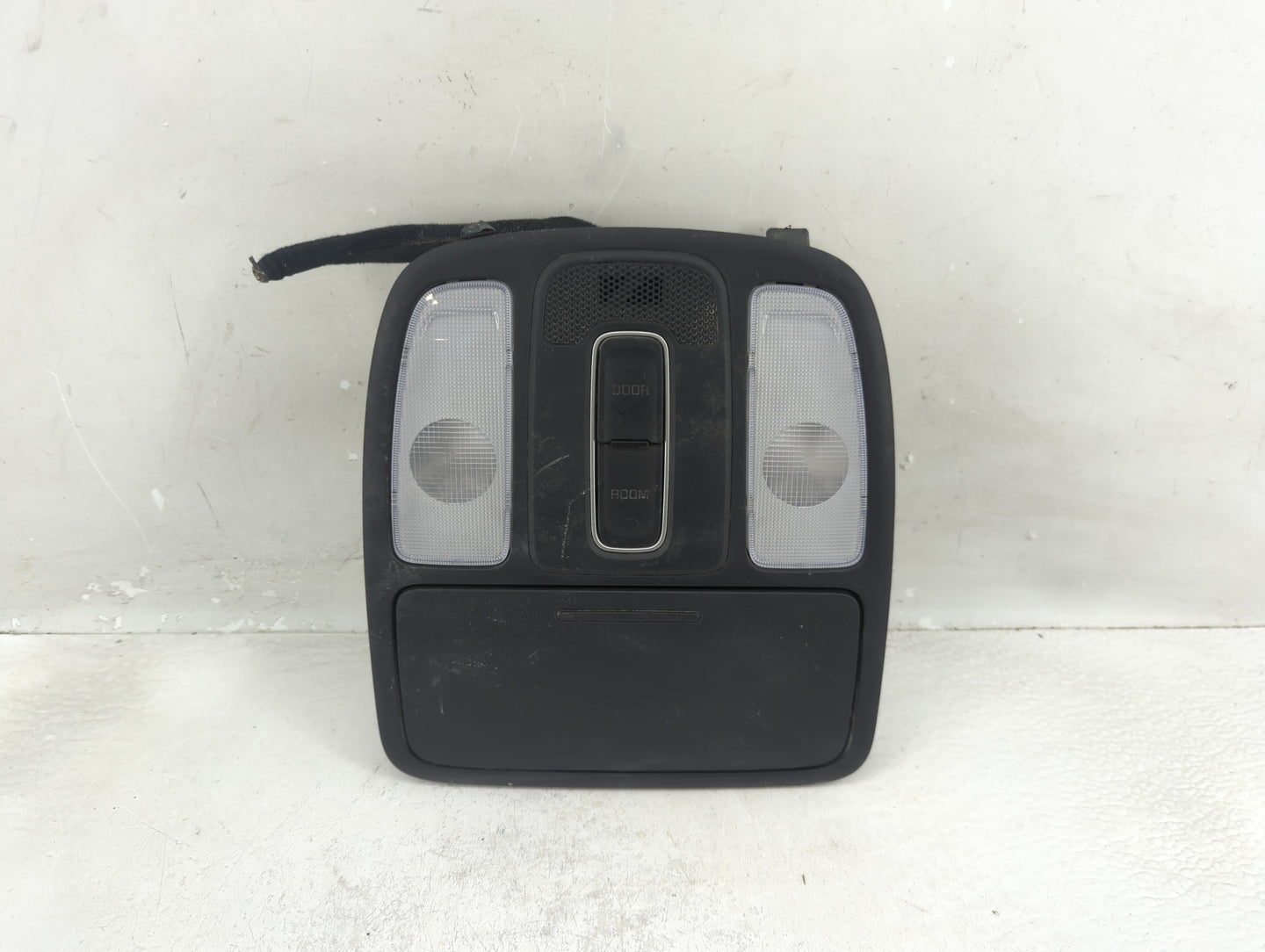 2014-2019 Kia Soul Overhead Roof Console 1321838 - Oemusedautoparts1.com