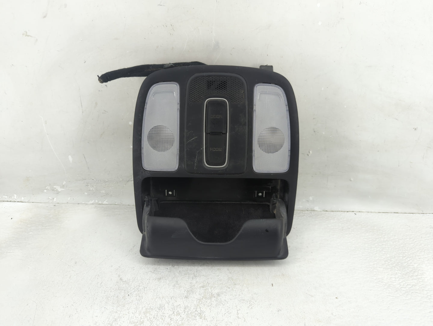 2014-2019 Kia Soul Overhead Roof Console 1321838 - Oemusedautoparts1.com