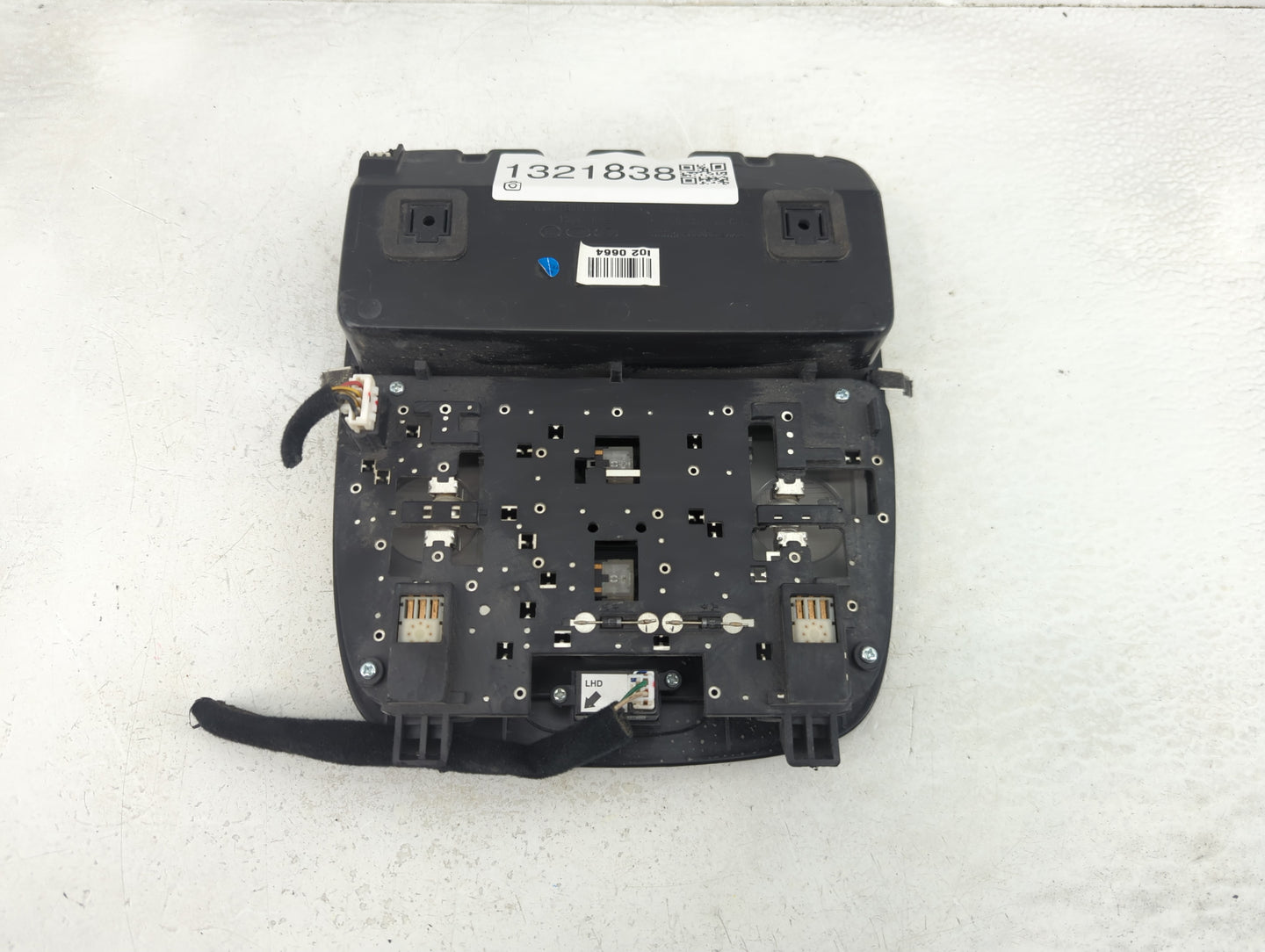 2014-2019 Kia Soul Overhead Roof Console 1321838 - Oemusedautoparts1.com