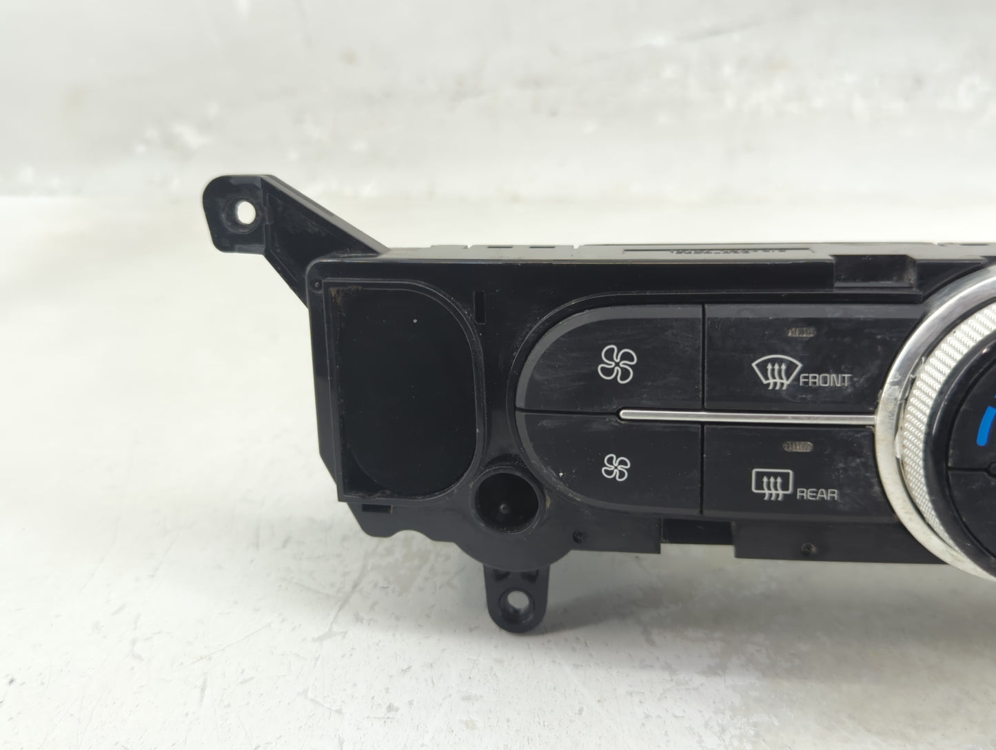 2014-2016 Kia Soul Climate Control Module Temperature AC/Heater Replacement Fits Fits 2014 2015 2016 OEM Used Auto Parts - O