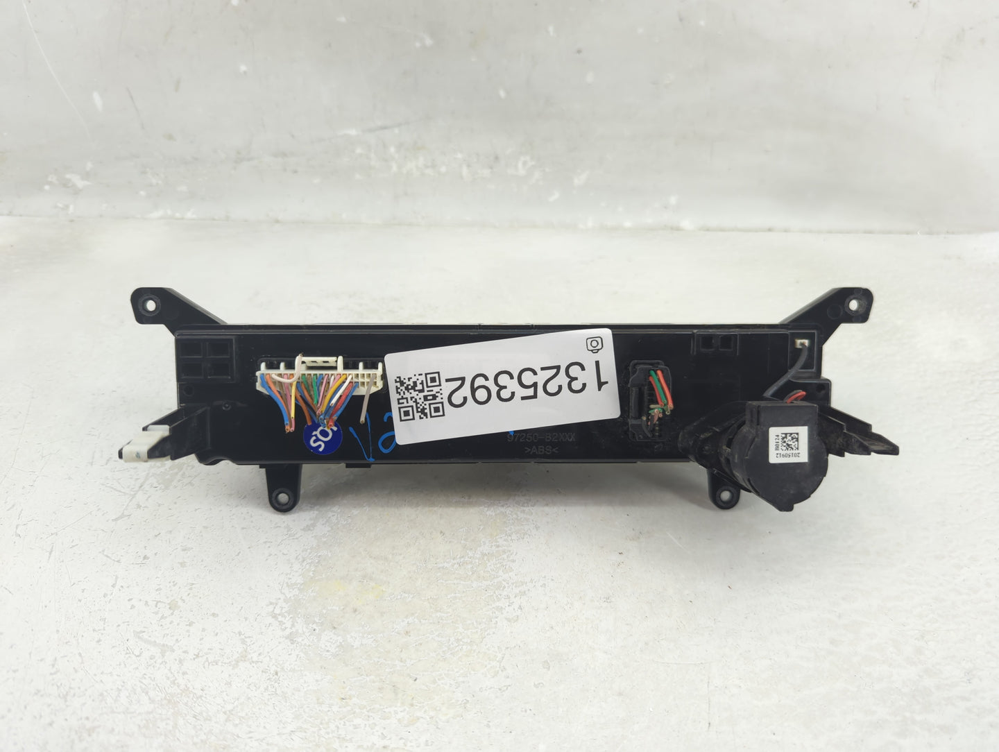 2014-2016 Kia Soul Climate Control Module Temperature AC/Heater Replacement Fits Fits 2014 2015 2016 OEM Used Auto Parts - O