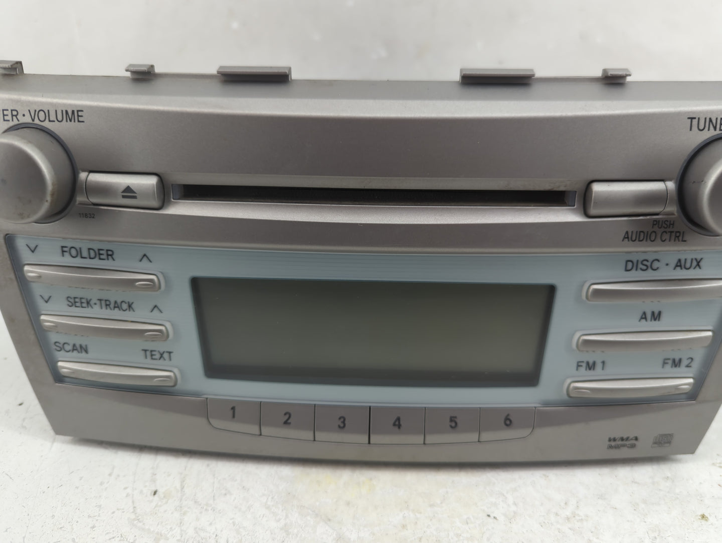 2015-2016 Kia Soul Radio AM FM Cd Player Receiver Replacement P/N:86120-06181 Fits Fits 2015 2016 OEM Used Auto Parts - Oemu