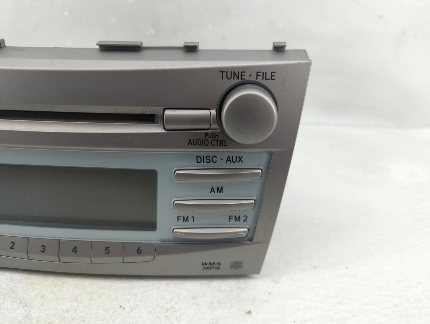 2015-2016 Kia Soul Radio AM FM Cd Player Receiver Replacement P/N:86120-06181 Fits Fits 2015 2016 OEM Used Auto Parts - Oemu