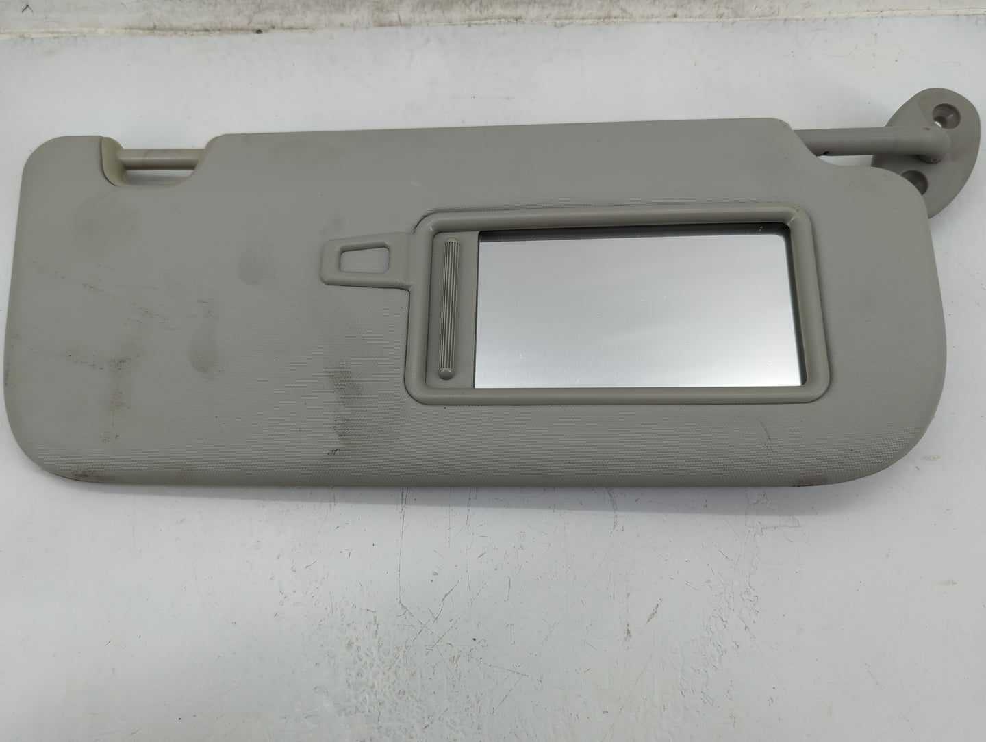 2014-2019 Kia Soul Sun Visor Shade Replacement Passenger Right Mirror Fits Fits 2014 2015 2016 2017 2018 2019 OEM Used Auto 