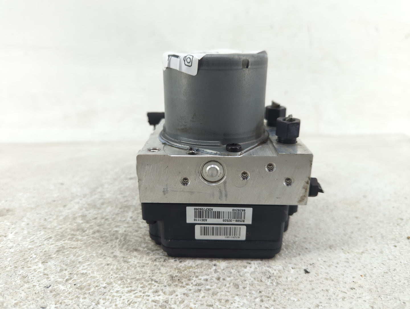 2016 Kia Soul ABS Pump Control Module Replacement P/N:B2589-22520 Fits OEM Used Auto Parts - Oemusedautoparts1.com