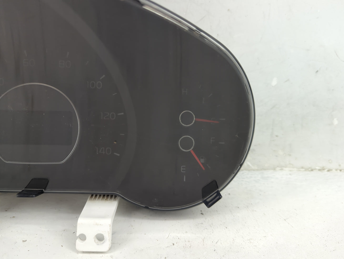 2016 Kia Soul Instrument Cluster Speedometer Gauges P/N:94006-B2630 Fits OEM Used Auto Parts - Oemusedautoparts1.com