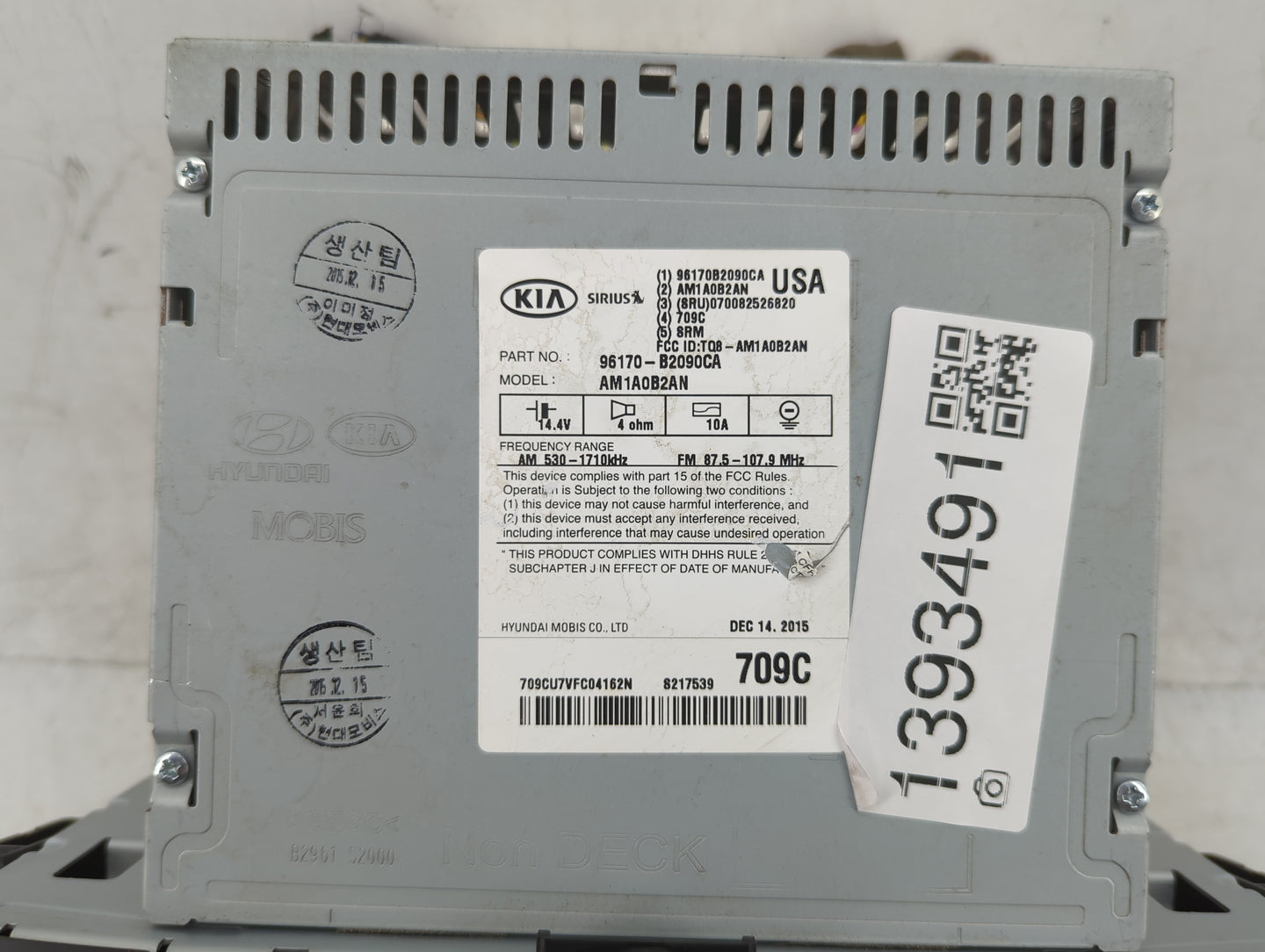 2016 Kia Soul Radio AM FM Cd Player Receiver Replacement P/N:96170-B2090CA Fits OEM Used Auto Parts - Oemusedautoparts1.com