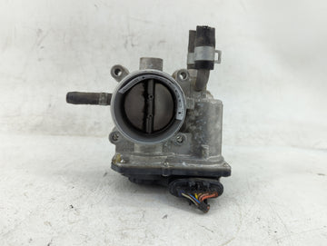 2012-2019 Kia Soul Throttle Body P/N:35100-2B300 Fits Fits 2012 2013 2014 2015 2016 2017 2018 2019 OEM Used Auto Parts - Oem