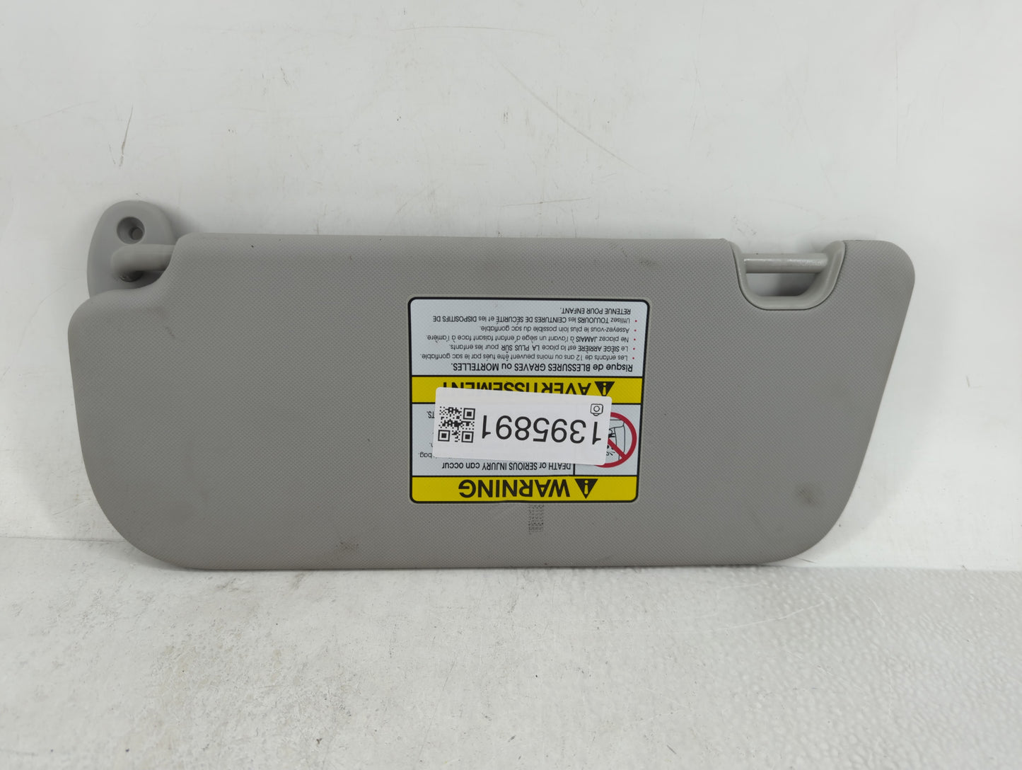 2015-2019 Kia Soul Sun Visor Shade Replacement Passenger Right Mirror Fits Fits 2015 2016 2017 2018 2019 OEM Used Auto Parts