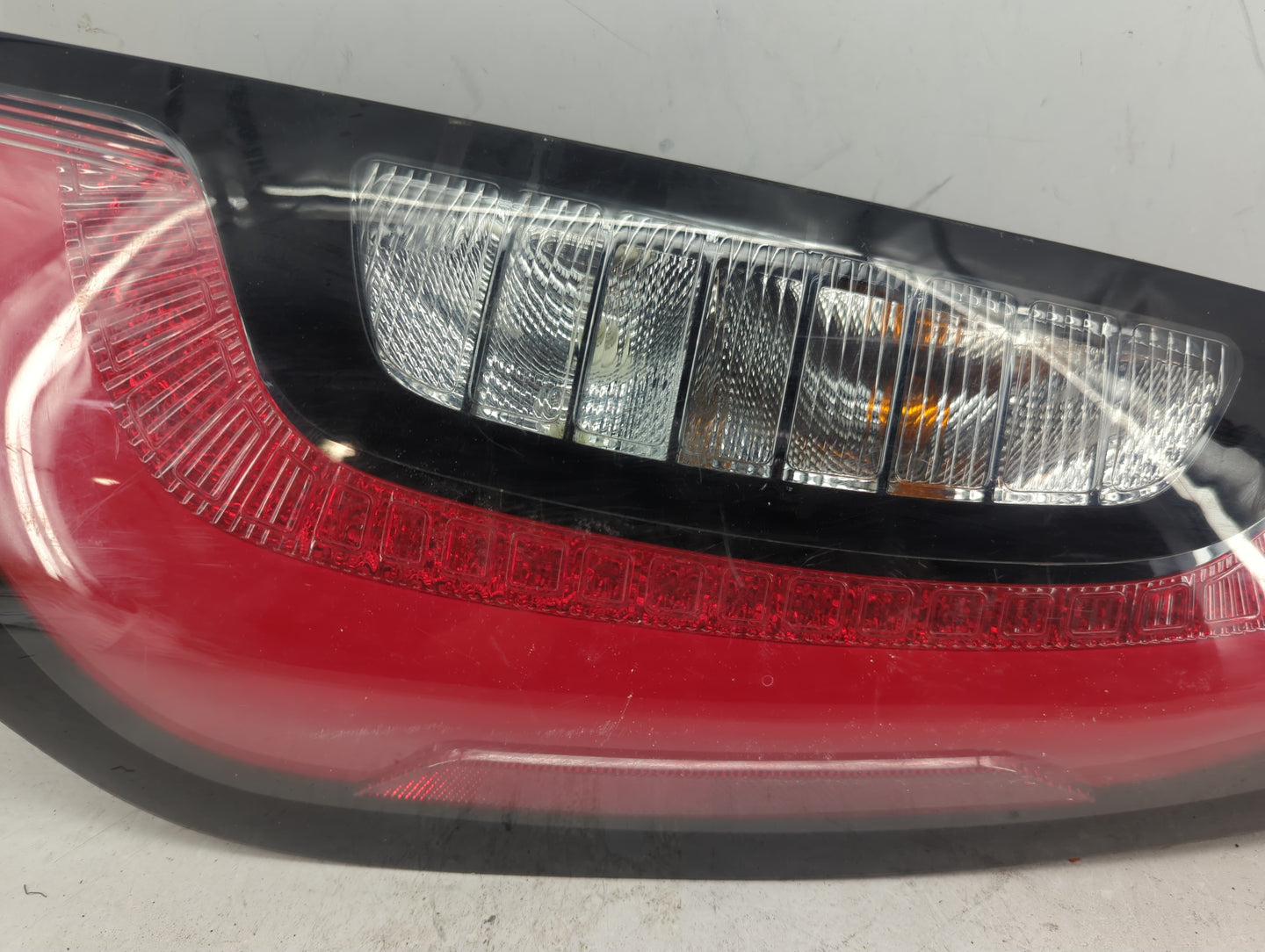 2014-2019 Kia Soul Tail Light Assembly Passenger Right OEM P/N:92402-B2130 Fits Fits 2014 2015 2016 2017 2018 2019 OEM Used 