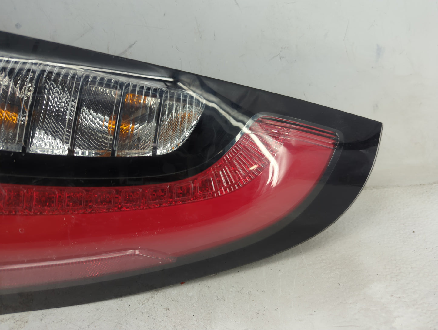 2014-2019 Kia Soul Tail Light Assembly Passenger Right OEM P/N:92402-B2130 Fits Fits 2014 2015 2016 2017 2018 2019 OEM Used 