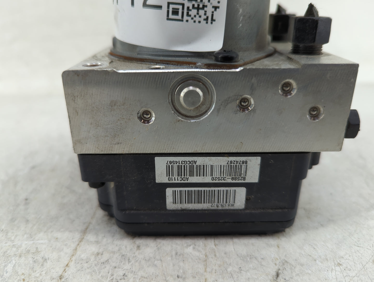 2016 Kia Soul ABS Pump Control Module Replacement P/N:58900-B2720 B2589-32520 Fits OEM Used Auto Parts - Oemusedautoparts1.c