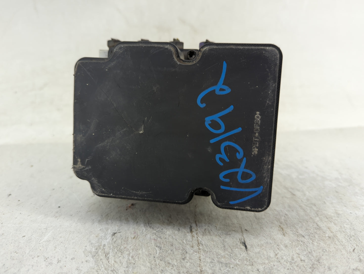 2016 Kia Soul ABS Pump Control Module Replacement P/N:58900-B2720 B2589-32520 Fits OEM Used Auto Parts - Oemusedautoparts1.c