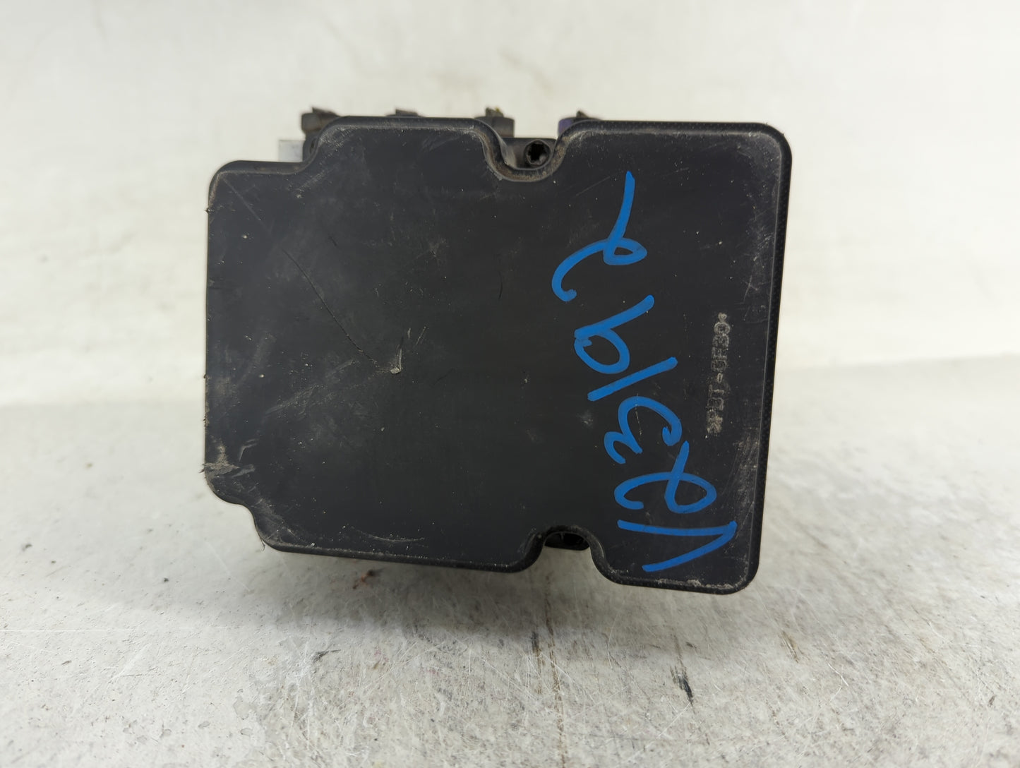 2016 Kia Soul ABS Pump Control Module Replacement P/N:58900-B2720 B2589-32520 Fits OEM Used Auto Parts - Oemusedautoparts1.c