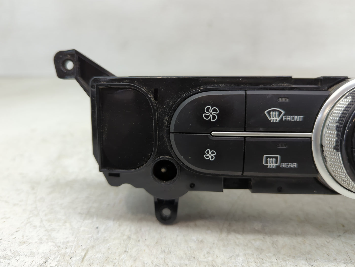 2014-2016 Kia Soul Climate Control Module Temperature AC/Heater Replacement P/N:97250-B2XXX Fits Fits 2014 2015 2016 OEM Use