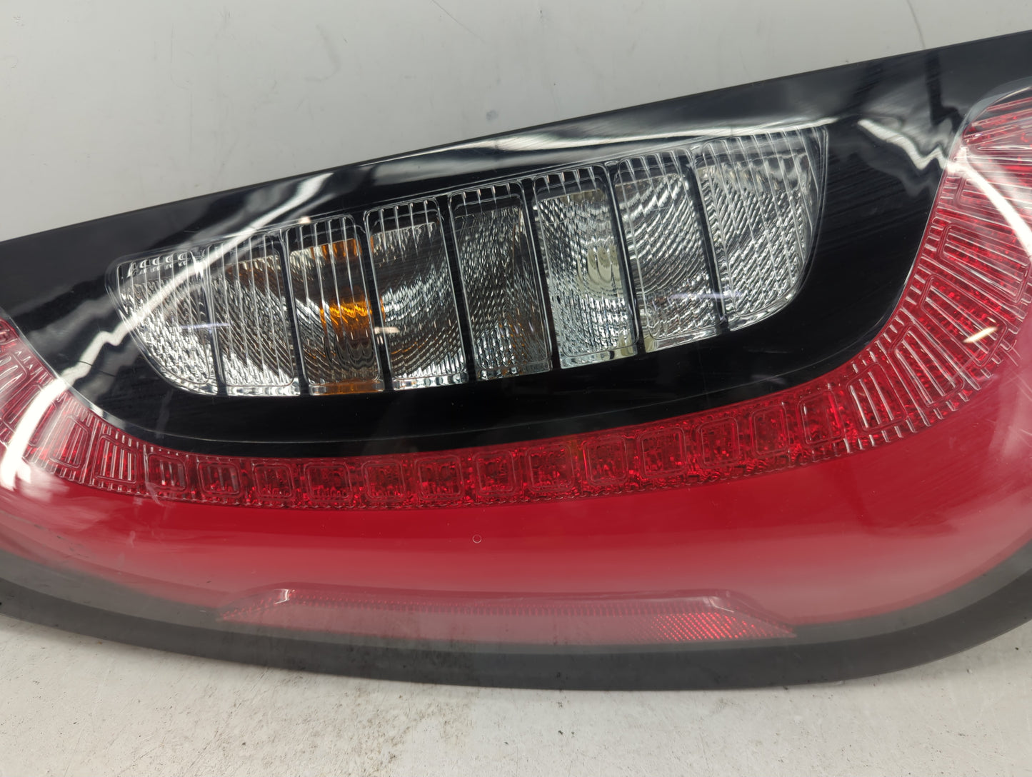 2014-2019 Kia Soul Tail Light Assembly Driver Left OEM P/N:92401-B2130 Fits Fits 2014 2015 2016 2017 2018 2019 OEM Used Auto