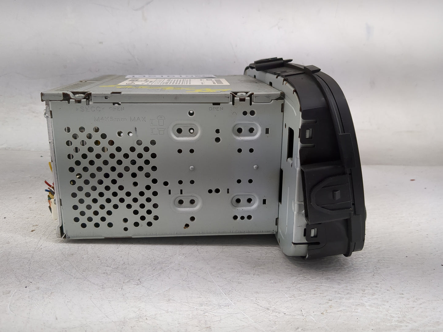 2014-2016 Kia Soul Radio AM FM Cd Player Receiver Replacement P/N:96180-B2200CA Fits Fits 2014 2015 2016 OEM Used Auto Parts