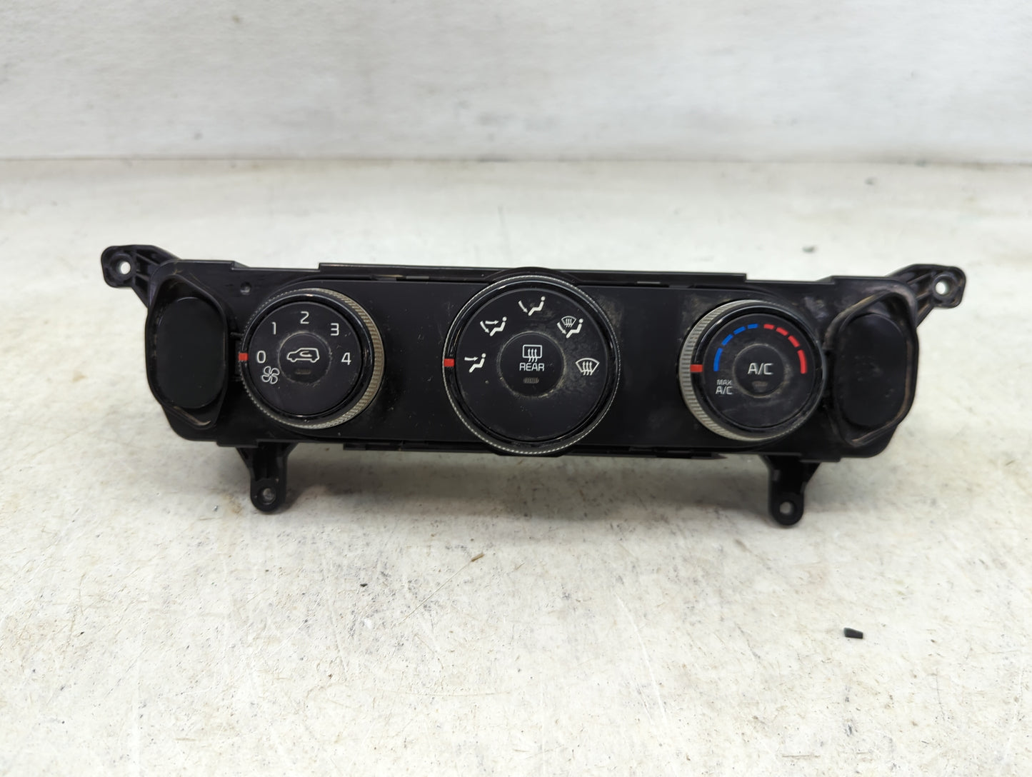 2014-2016 Kia Soul Climate Control Module Temperature AC/Heater Replacement Fits Fits 2014 2015 2016 OEM Used Auto Parts - O