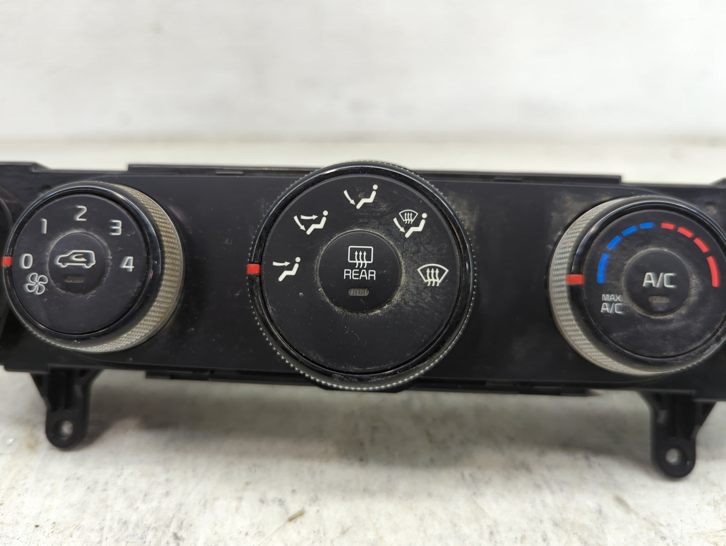 2014-2016 Kia Soul Climate Control Module Temperature AC/Heater Replacement Fits Fits 2014 2015 2016 OEM Used Auto Parts - O