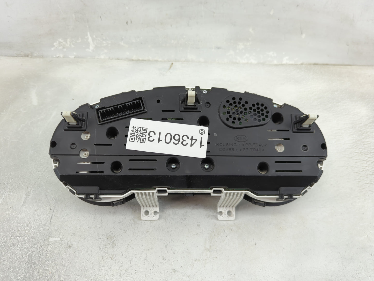 2016 Kia Soul Instrument Cluster Speedometer Gauges P/N:94006-B2600 Fits OEM Used Auto Parts - Oemusedautoparts1.com