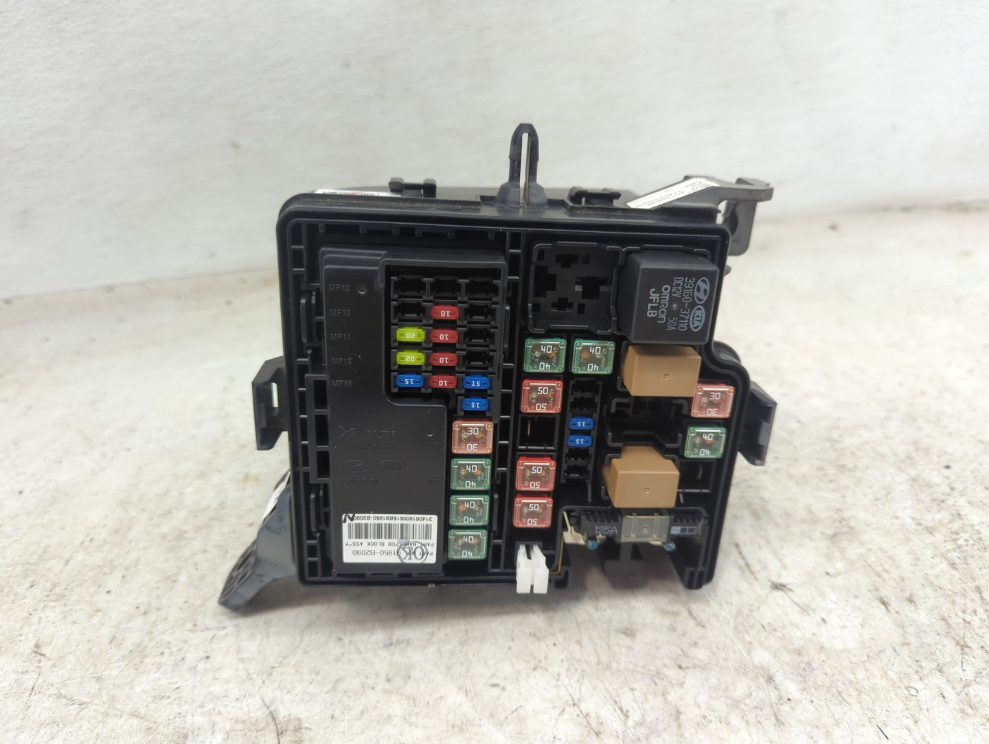 2016 Kia Soul Fusebox Fuse Box Panel Relay Module P/N:91950-B2090 Fits OEM Used Auto Parts - Oemusedautoparts1.com
