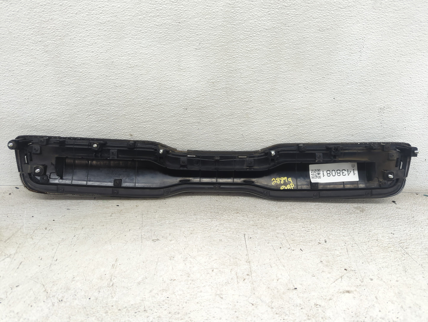 2016 Kia Soul Front Grille Bumper Not Included - Oemusedautoparts1.com
