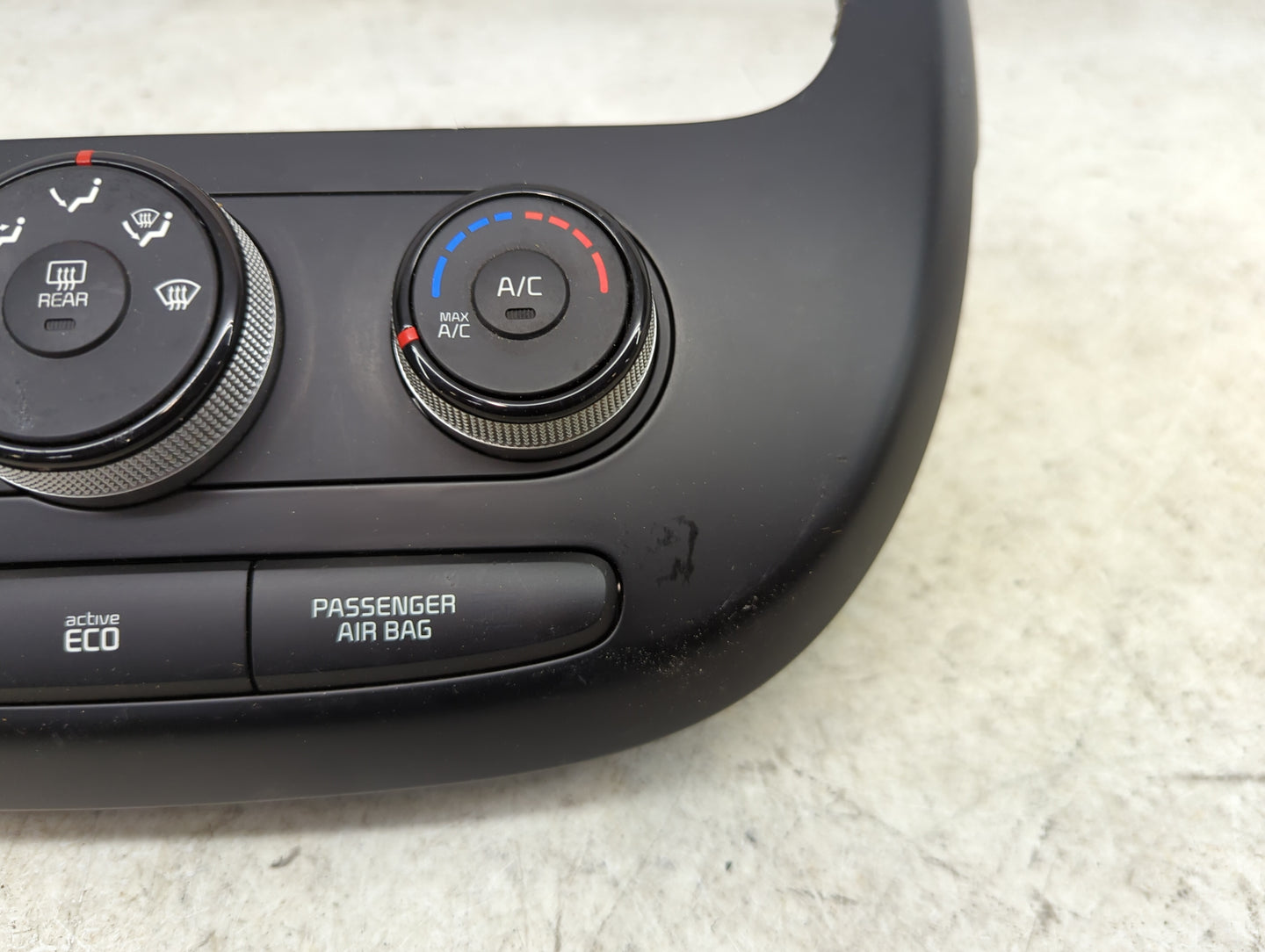 2014-2016 Kia Soul Climate Control Module Temperature AC/Heater Replacement Fits Fits 2014 2015 2016 OEM Used Auto Parts - O