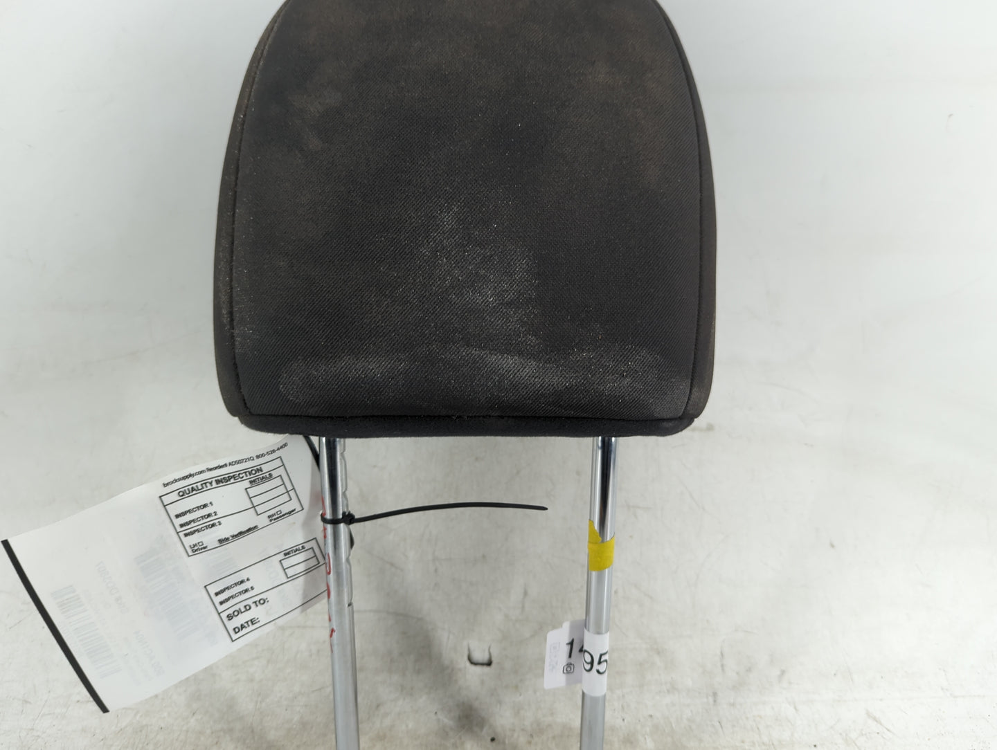 2014-2016 Kia Soul Headrest Head Rest Front Driver Seat Black - Oemusedautoparts1.com