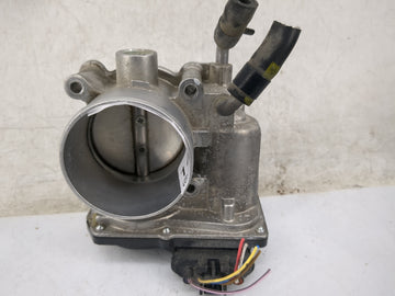 2012-2019 Kia Soul Throttle Body P/N:35100-2B300 Fits Fits 2012 2013 2014 2015 2016 2017 2018 2019 OEM Used Auto Parts - Oem