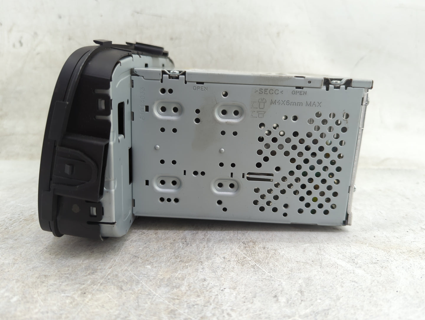 2015-2016 Kia Soul Radio AM FM Cd Player Receiver Replacement P/N:96180-B2200CA AMBA1B2AN, TQ8-AMBA1B2AN Fits Fits 2015 2016