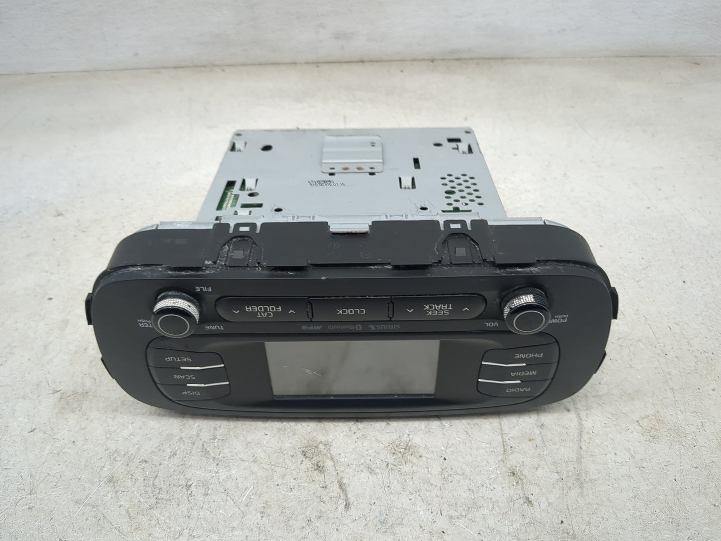 2015-2016 Kia Soul Radio AM FM Cd Player Receiver Replacement P/N:96180-B2200CA AMBA1B2AN Fits Fits 2015 2016 OEM Used Auto 