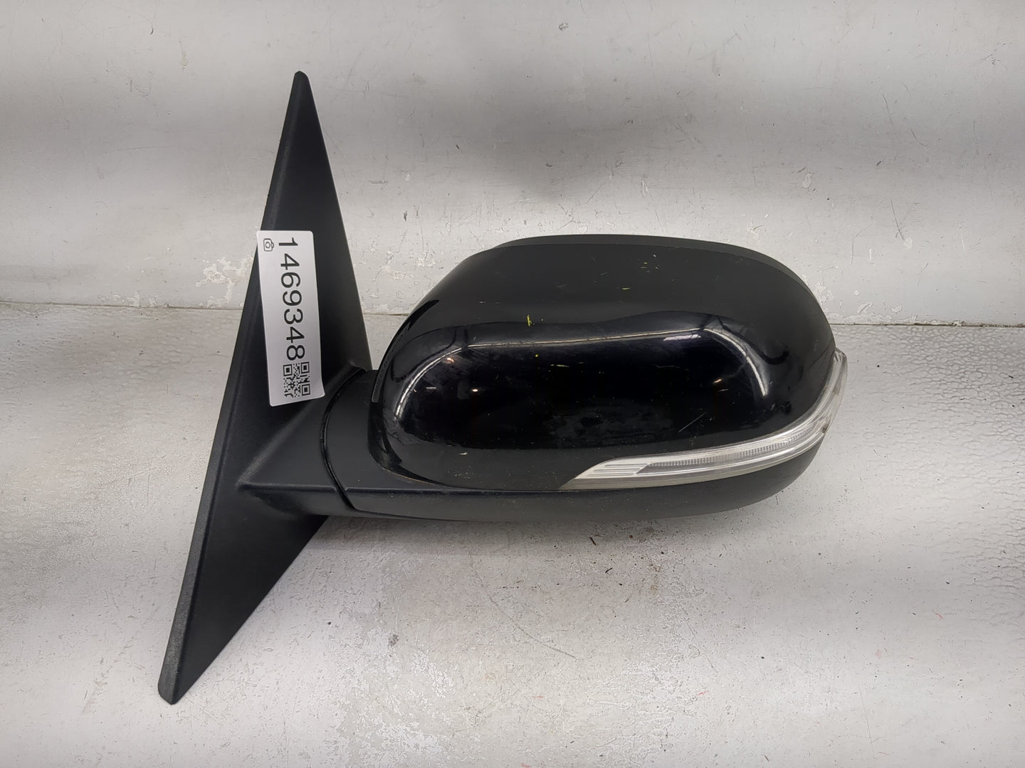 2014-2019 Kia Soul Driver Side View Mirror - Left Door Mirror OEM Used - Oemusedautoparts1.com