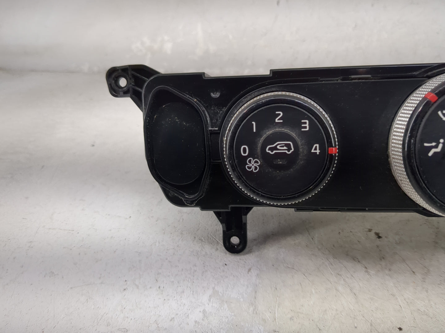 2014-2016 Kia Soul Climate Control Module Temperature AC/Heater Replacement P/N:97250-B2AS1ASB 97250-B2XXX Fits OEM Used Aut