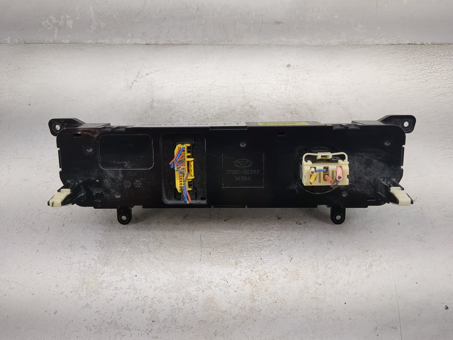 2014-2016 Kia Soul Climate Control Module Temperature AC/Heater Replacement P/N:97250-B2AS1ASB 97250-B2XXX Fits OEM Used Aut