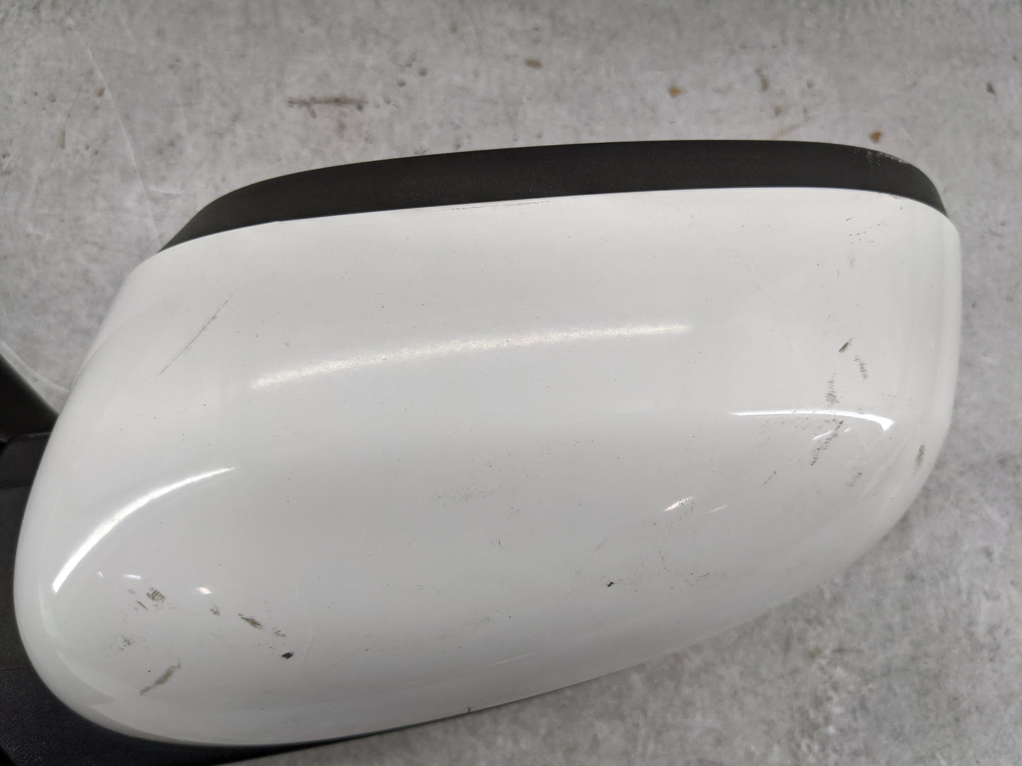 2014-2019 Kia Soul Driver Side View Mirror - Left Door Mirror OEM Used - Oemusedautoparts1.com