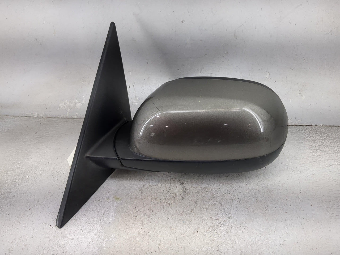 2014-2019 Kia Soul Driver Side View Mirror - Left Door Mirror OEM Used - Oemusedautoparts1.com