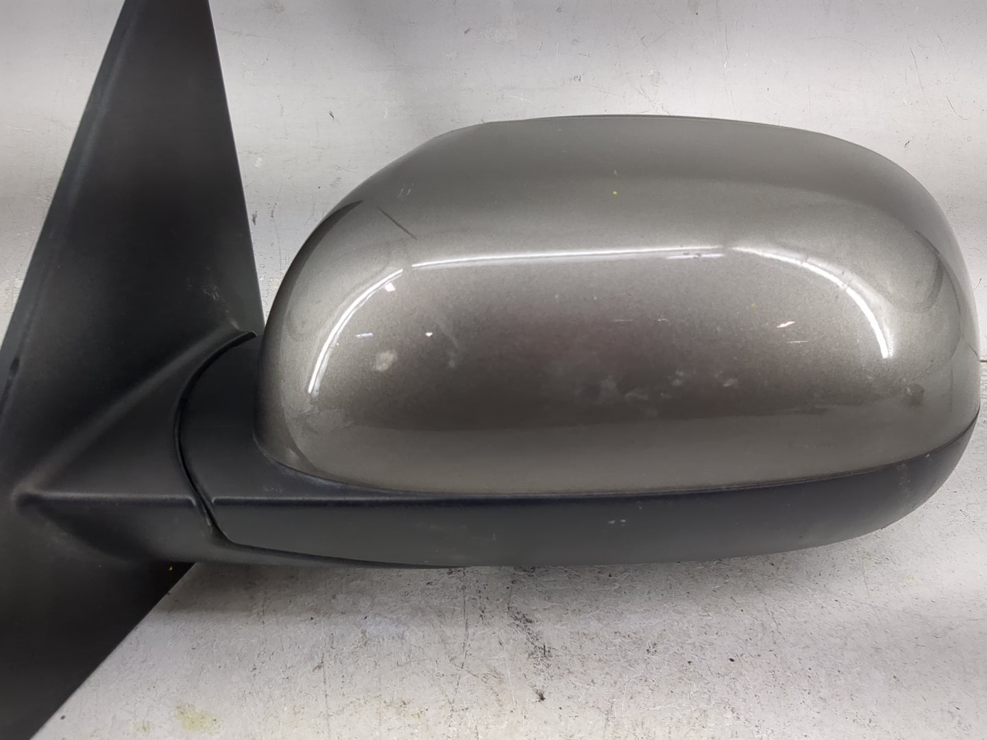 2014-2019 Kia Soul Driver Side View Mirror - Left Door Mirror OEM Used - Oemusedautoparts1.com
