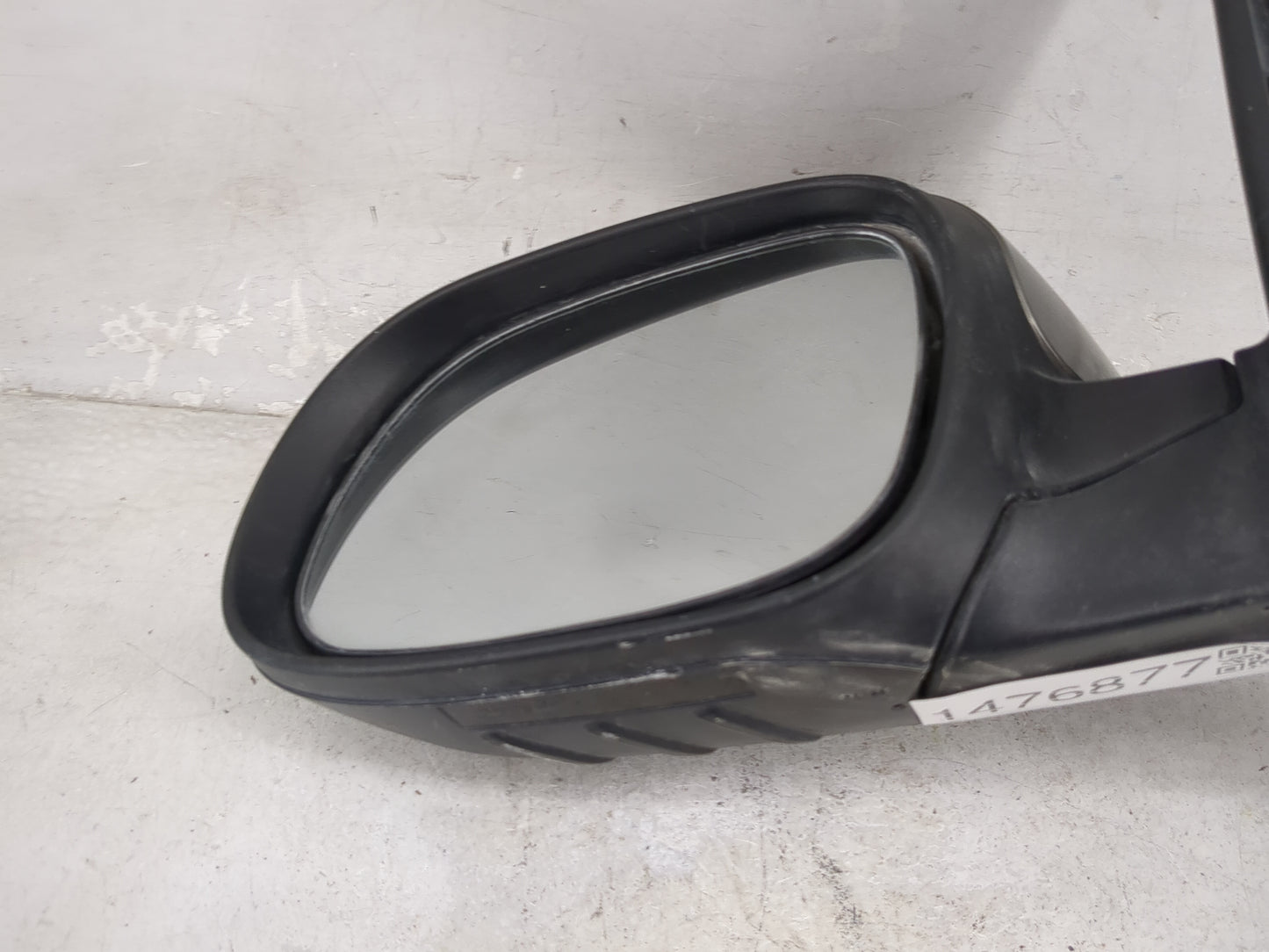 2014-2019 Kia Soul Driver Side View Mirror - Left Door Mirror OEM Used - Oemusedautoparts1.com
