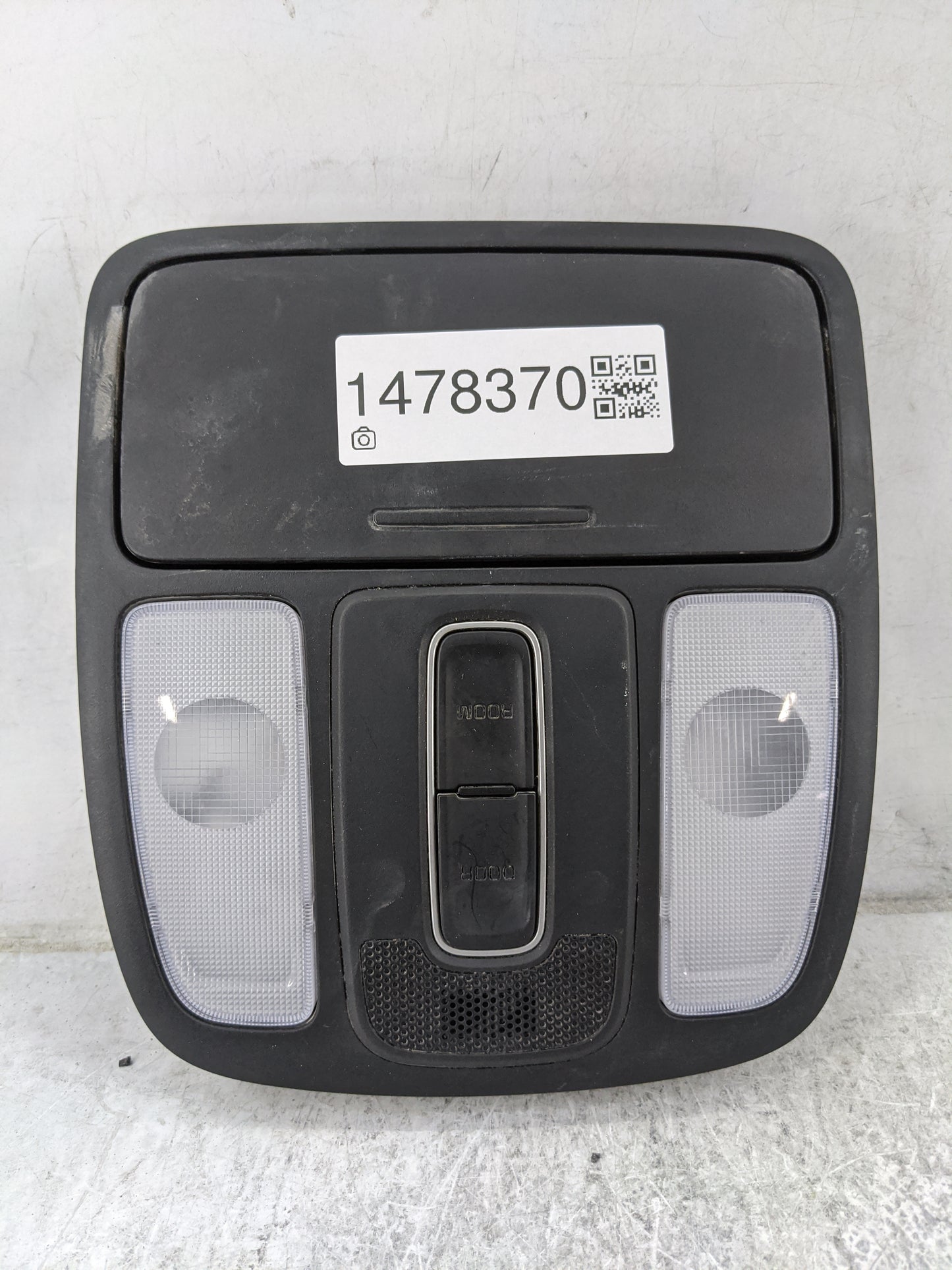 2014-2019 Kia Soul Overhead Roof Console 1478370 - Oemusedautoparts1.com