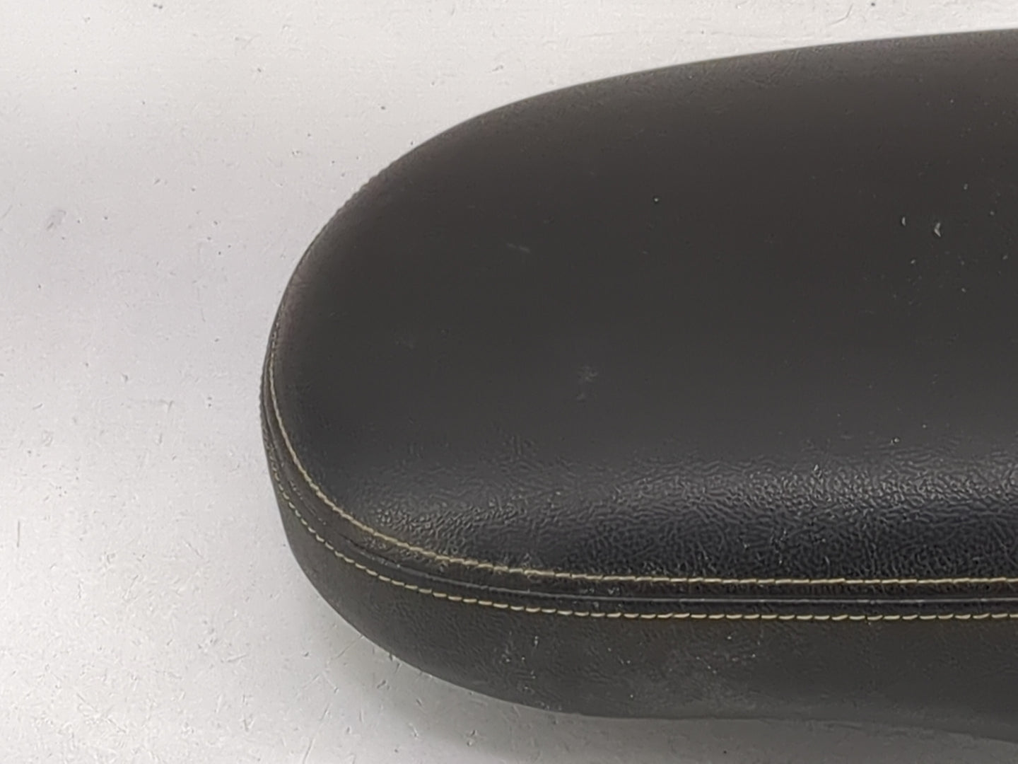 2016 Kia Soul Center Console Armrest Cover Lid Fits OEM Used Auto Parts - Oemusedautoparts1.com