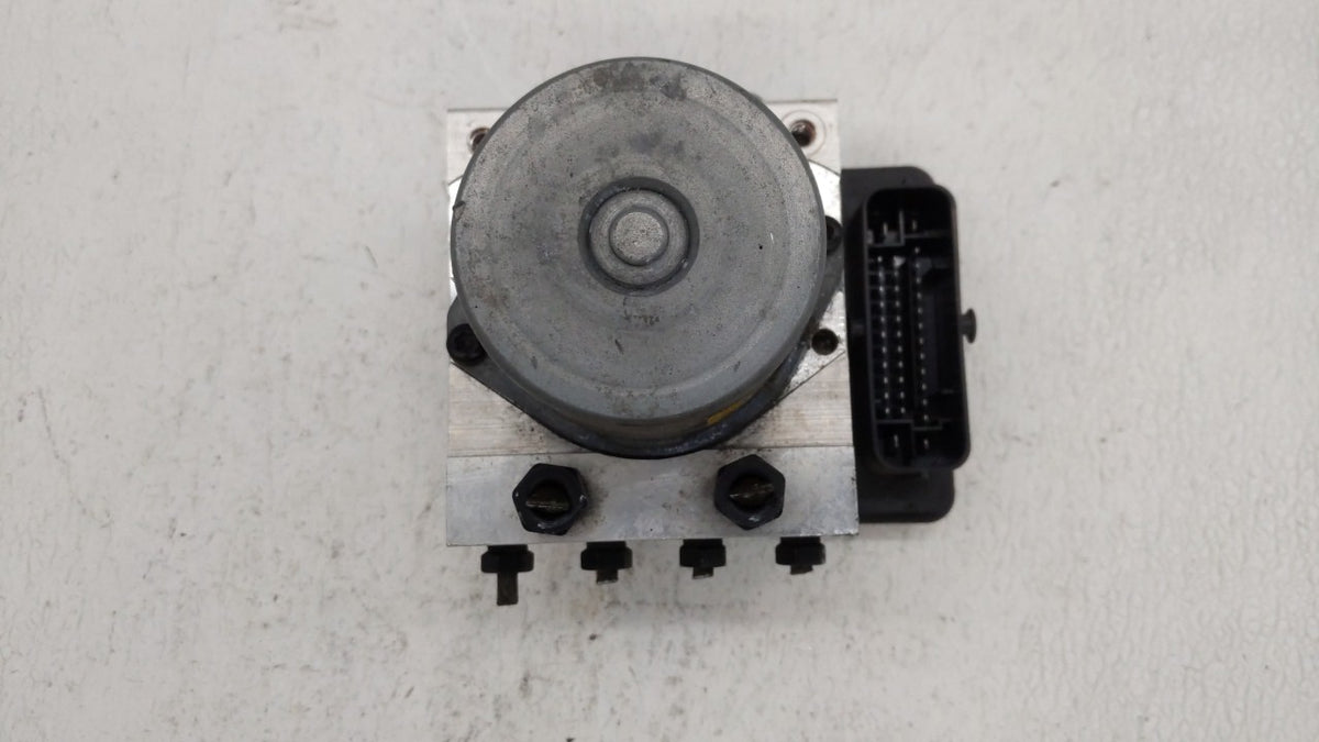 2016 Kia Soul Anti-Lock Brake ABS Pump Module Actuator OEM P/N:58900-B2720 Fits OEM Used Auto Parts - Oemusedautoparts1.com