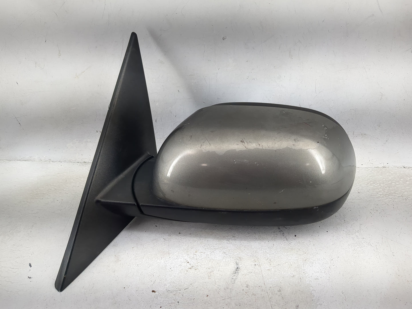 2014-2019 Kia Soul Driver Side View Mirror - Left Door Mirror OEM Used - Oemusedautoparts1.com