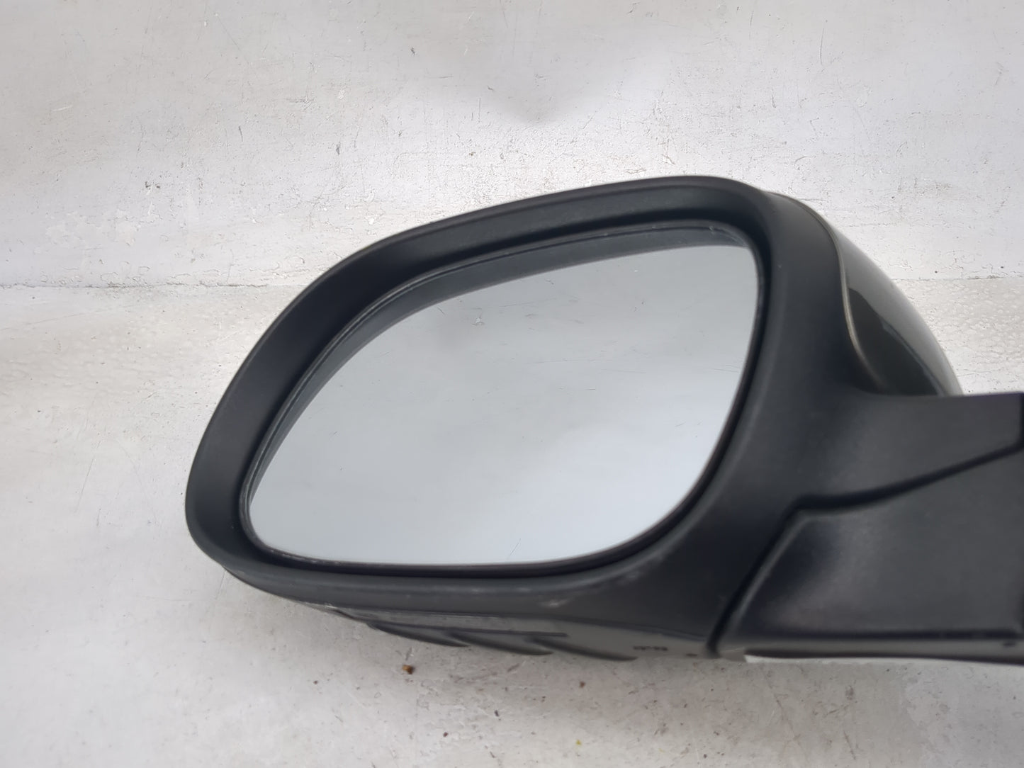 2014-2019 Kia Soul Driver Side View Mirror - Left Door Mirror OEM Used - Oemusedautoparts1.com