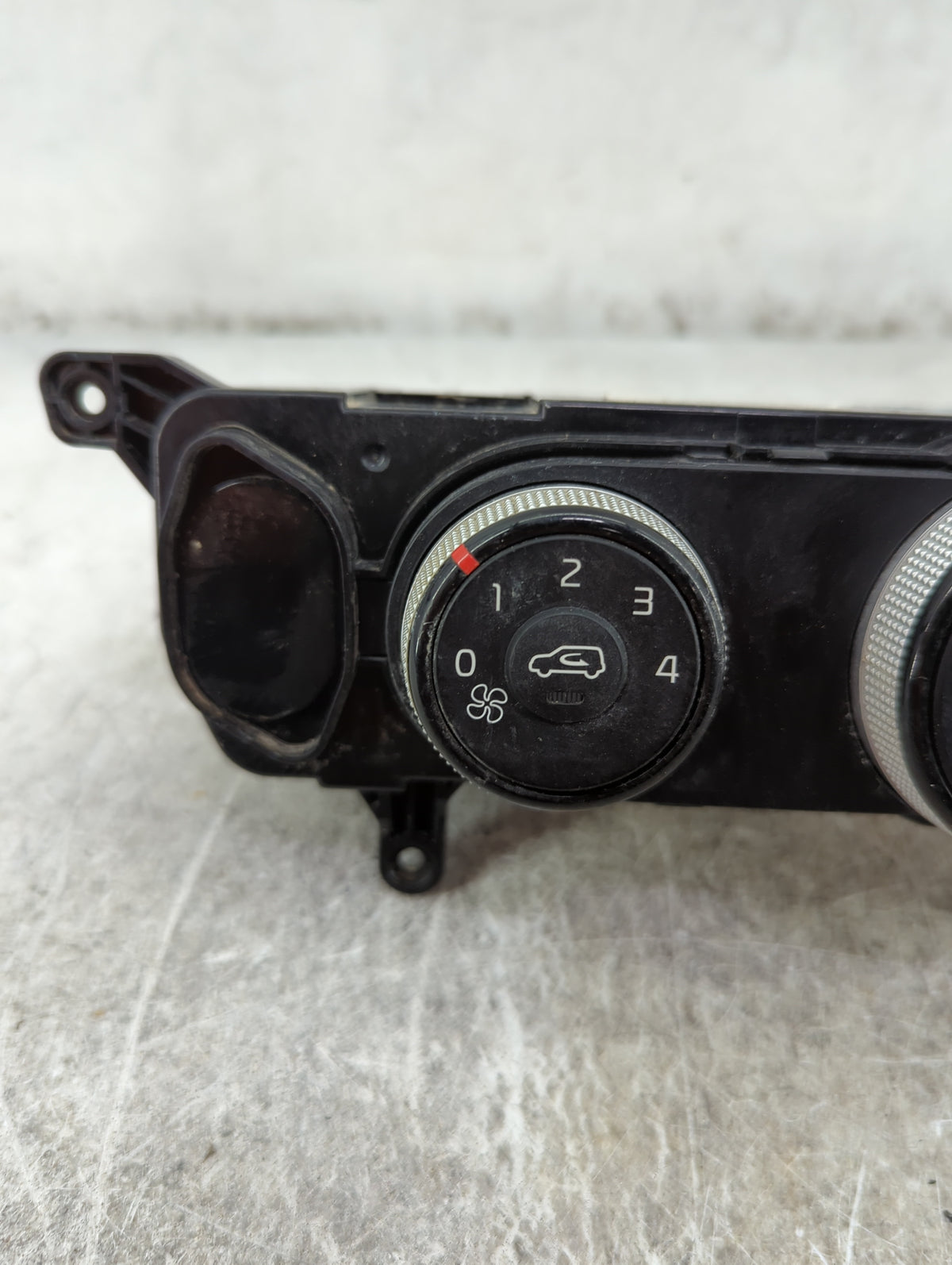 2014-2016 Kia Soul Climate Control Module Temperature AC/Heater Replacement P/N:97250-B2XXX 97250-B2AS1ASB Fits OEM Used Aut