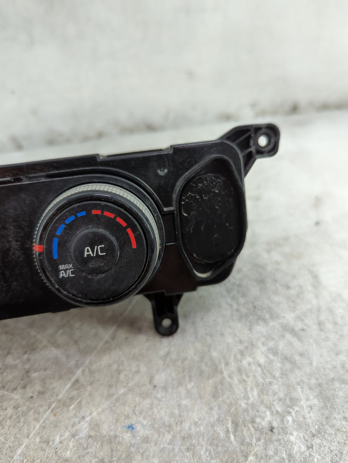 2014-2016 Kia Soul Climate Control Module Temperature AC/Heater Replacement P/N:97250-B2XXX 97250-B2AS1ASB Fits OEM Used Aut