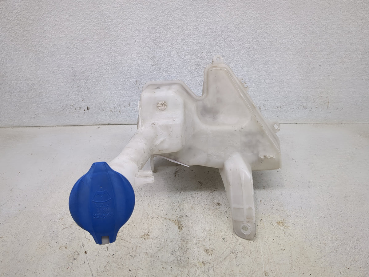 2014-2019 Kia Soul Windshield Washer Fluid Reservoir Bottle 1515467 - Oemusedautoparts1.com