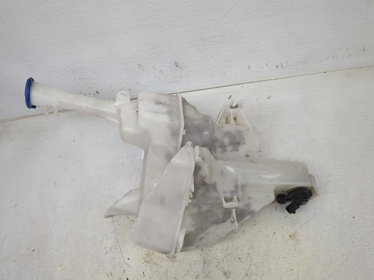 2014-2019 Kia Soul Windshield Washer Fluid Reservoir Bottle 1515467 - Oemusedautoparts1.com
